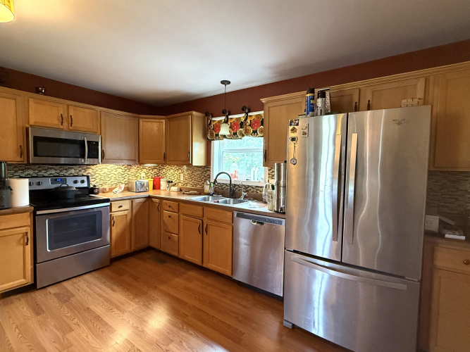 Listing Image 7