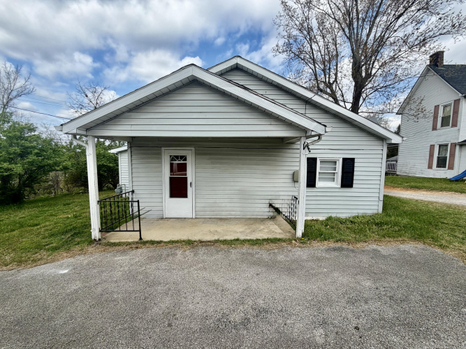 Listing Image 12