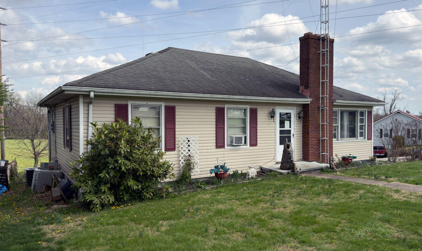 Listing Image 4