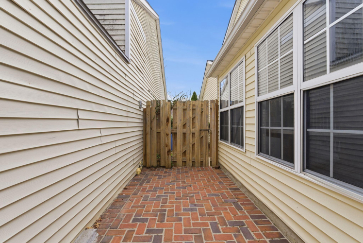 Listing Image 36