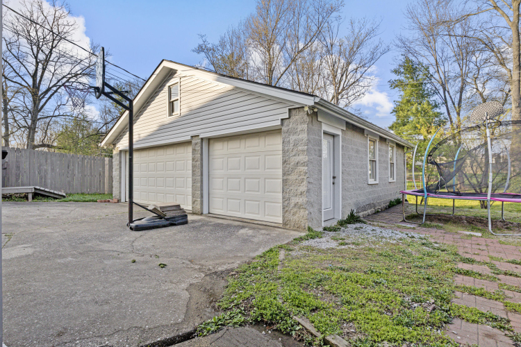 Listing Image 53