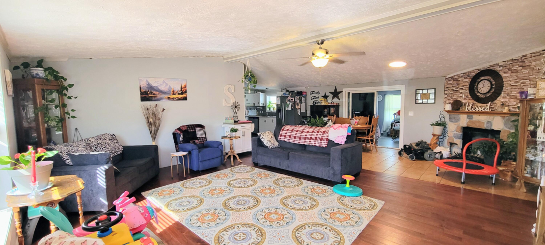 Listing Image 3