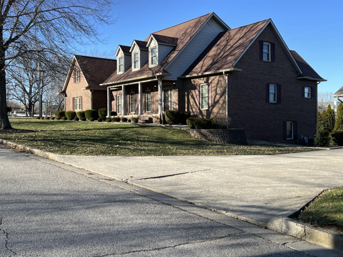 Listing Image 5