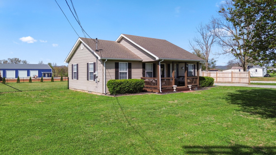 Listing Image 3