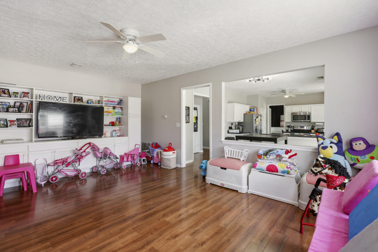 Listing Image 20