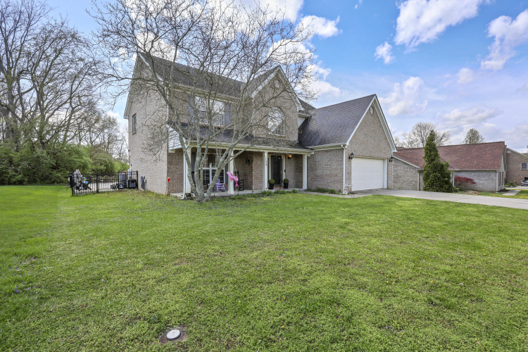 Listing Image 4