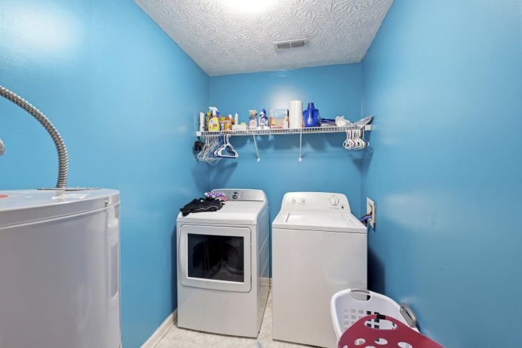 Listing Image 33