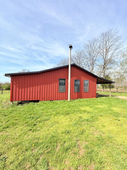 Listing Image 4