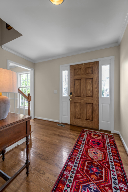 Listing Image 4