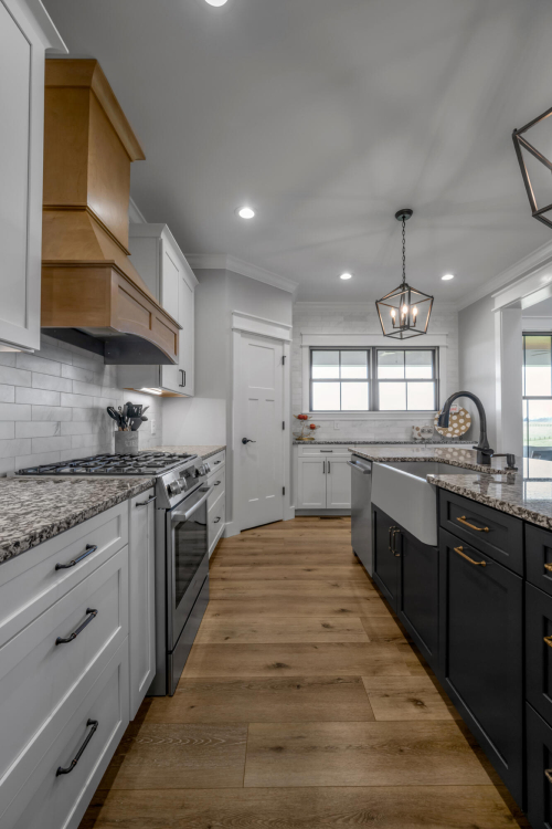 Listing Image 19