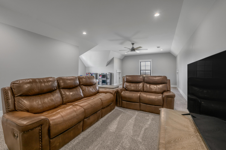 Listing Image 42