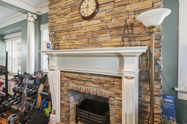 Listing Image 20