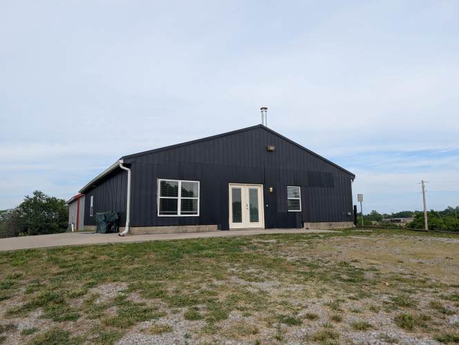 Listing Image 6