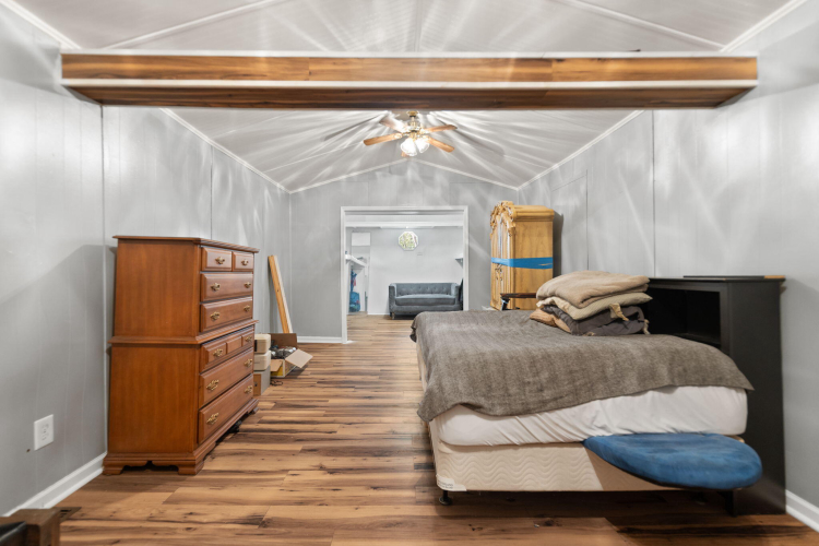 Listing Image 122