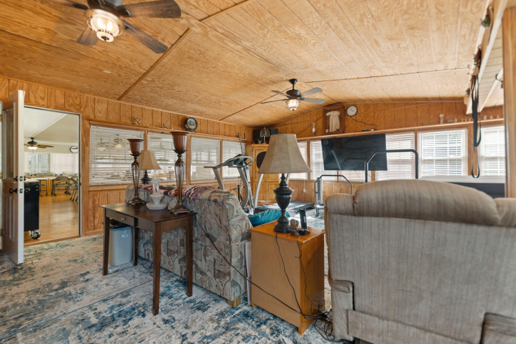 Listing Image 25