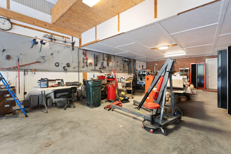 Listing Image 46
