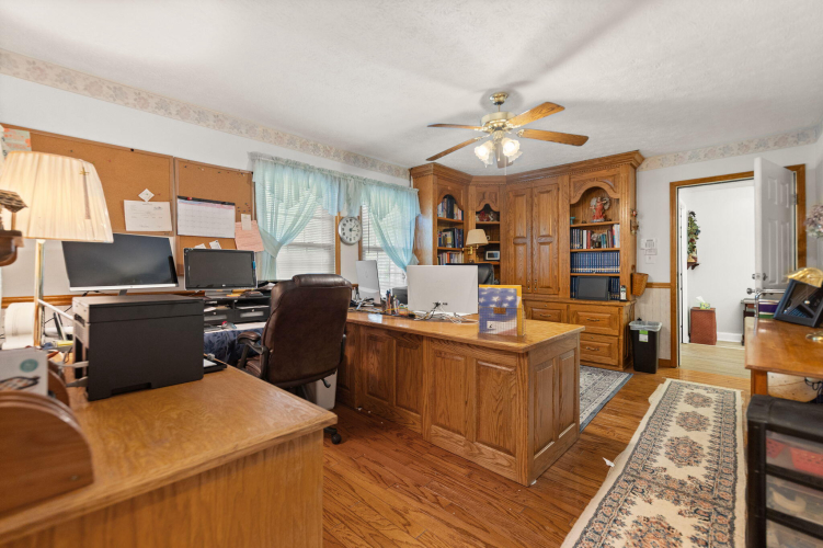 Listing Image 52