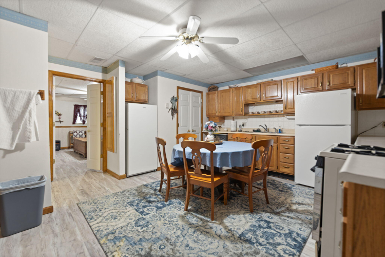 Listing Image 74