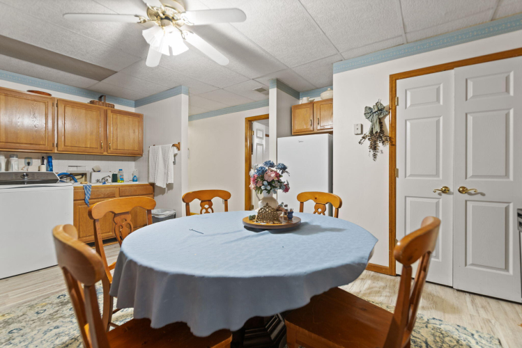 Listing Image 75