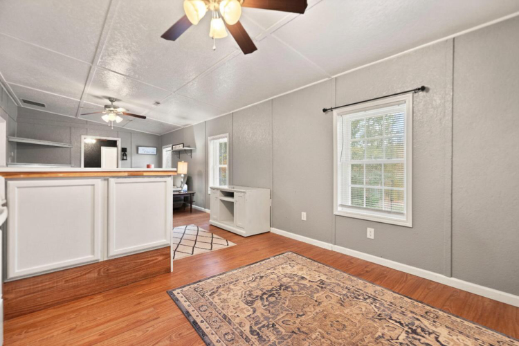 Listing Image 87