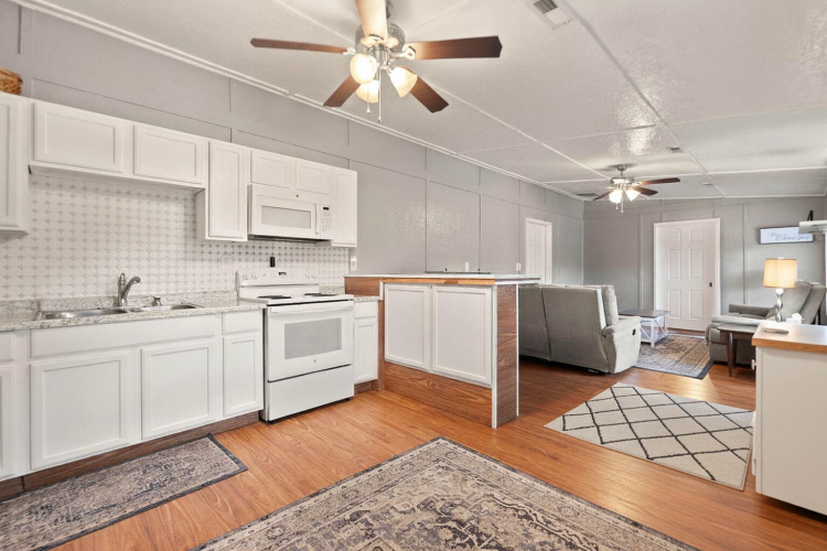 Listing Image 88
