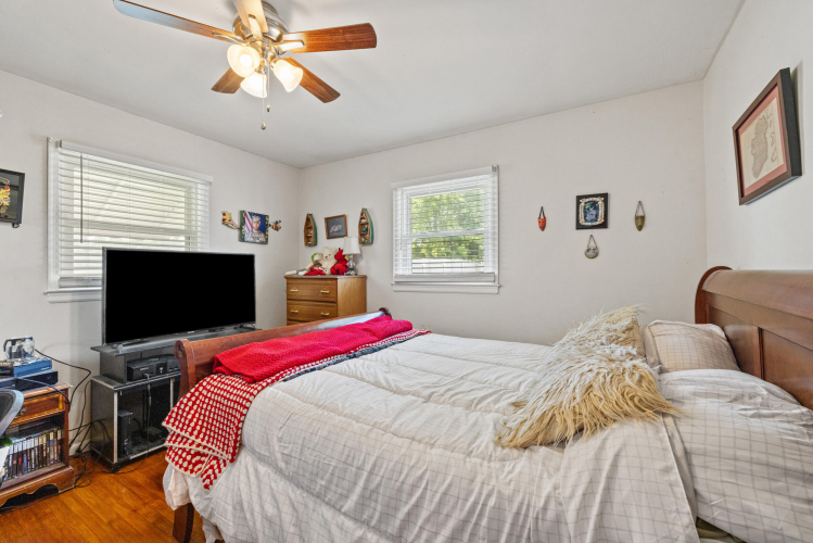 Listing Image 23