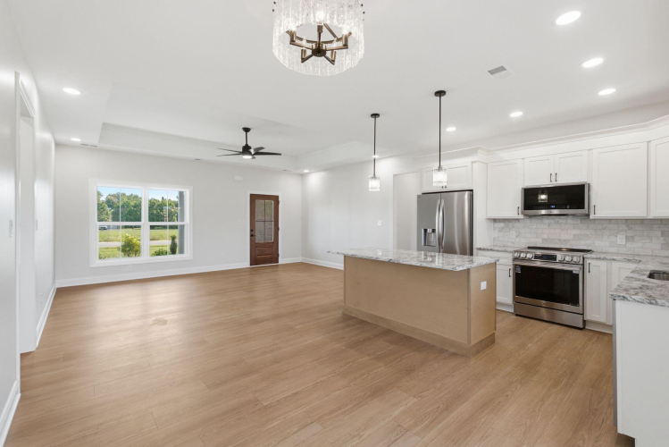 Listing Image 12