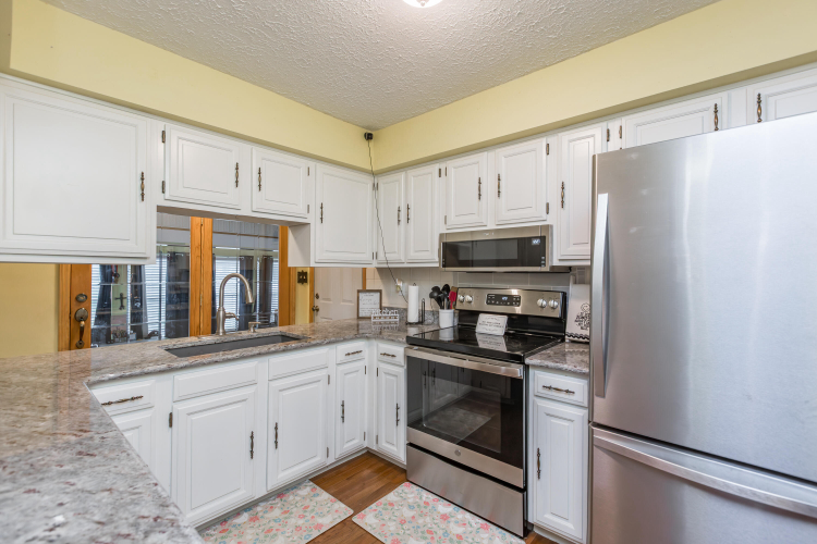 Listing Image 5