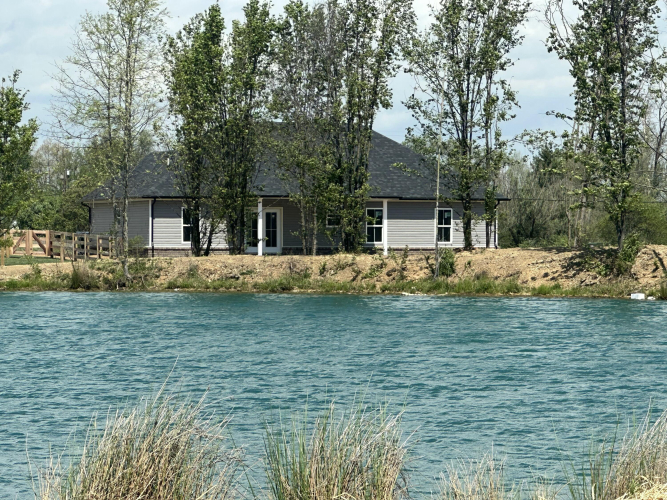 Listing Image 10