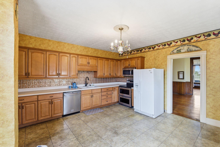 Listing Image 14