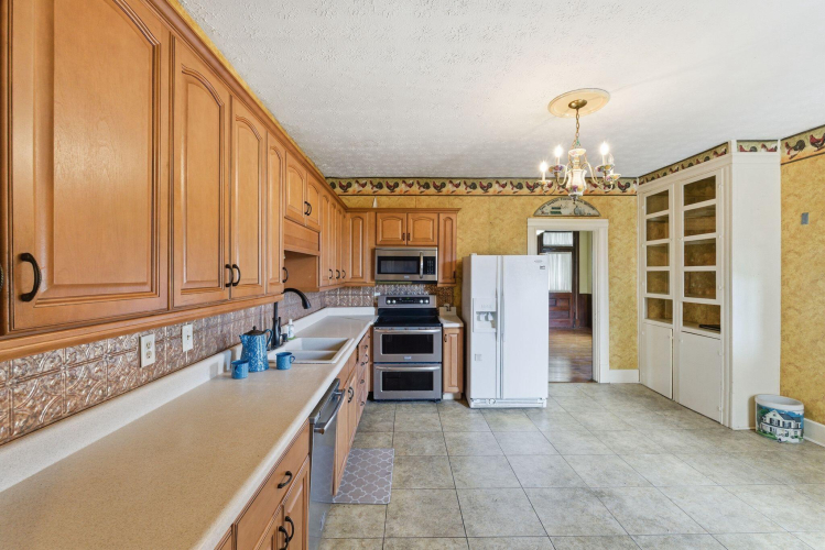 Listing Image 16
