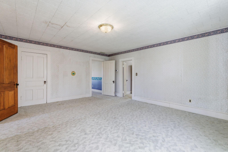 Listing Image 45