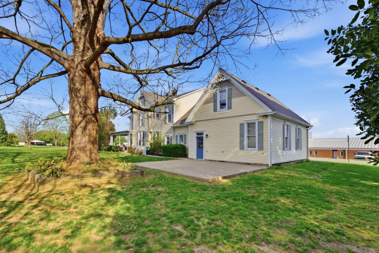 Listing Image 6
