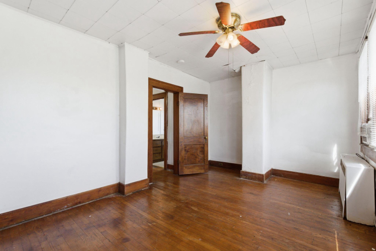 Listing Image 33