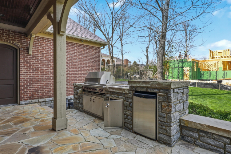 Listing Image 110