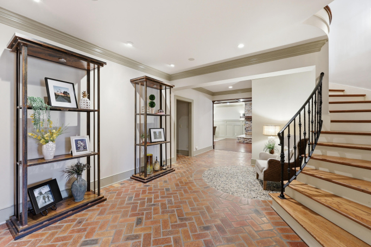 Listing Image 85
