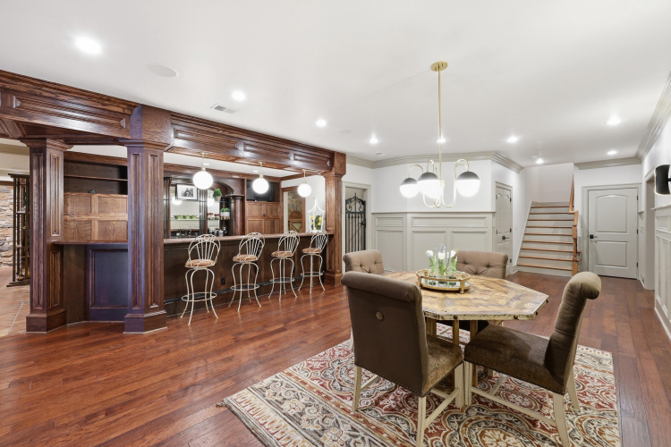 Listing Image 91