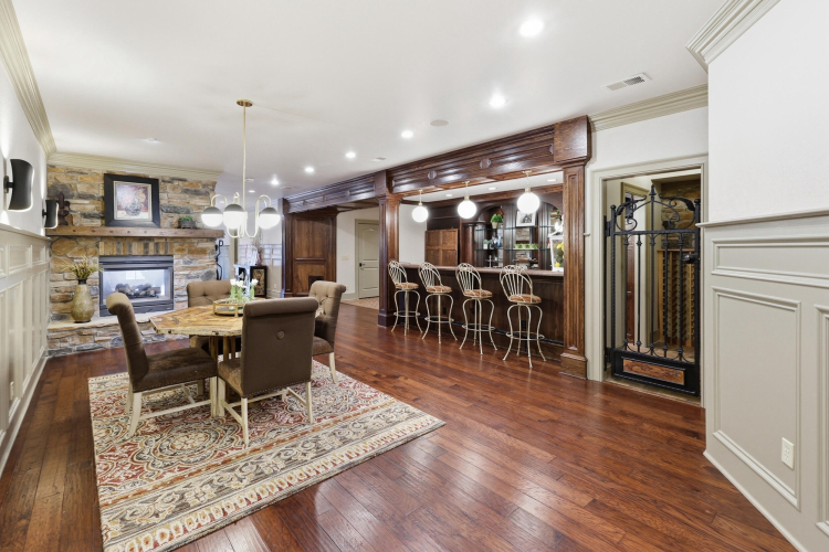 Listing Image 92