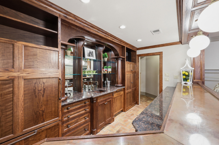 Listing Image 93