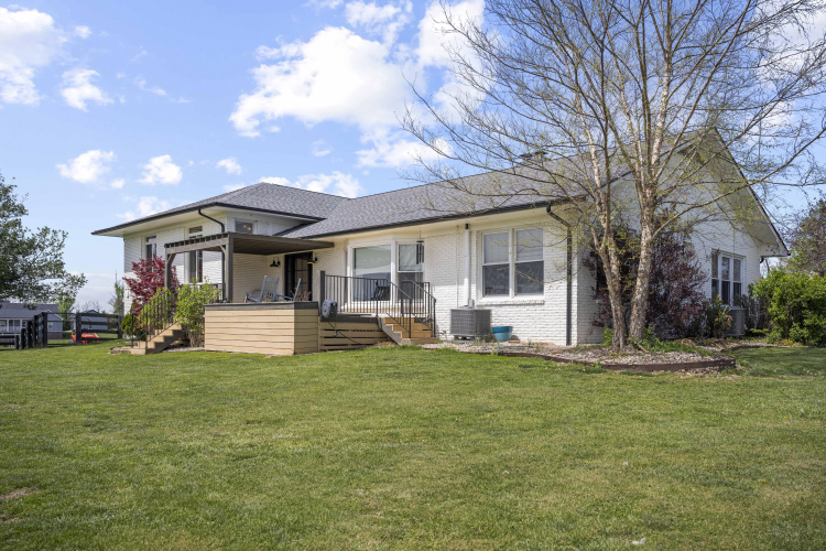 Listing Image 44