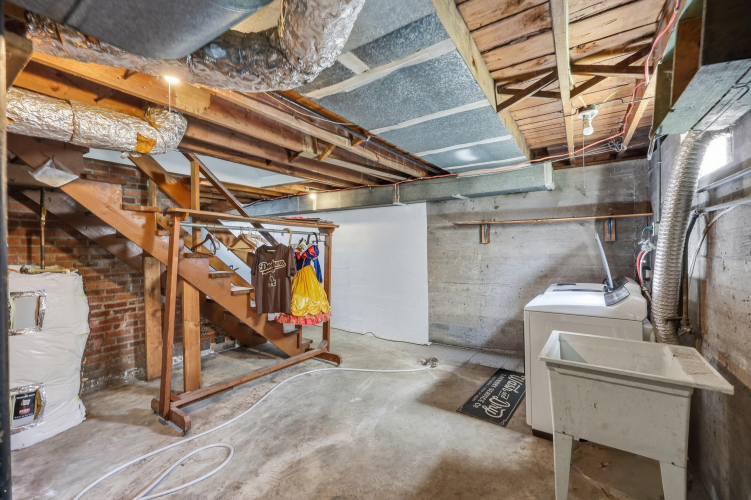 Listing Image 23
