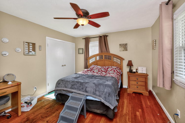 Listing Image 18
