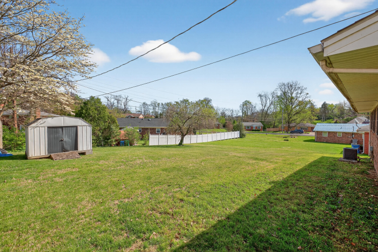 Listing Image 20