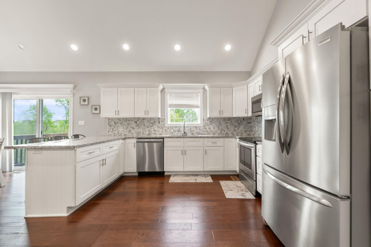 Listing Image 15