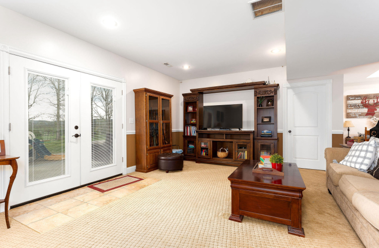 Listing Image 53