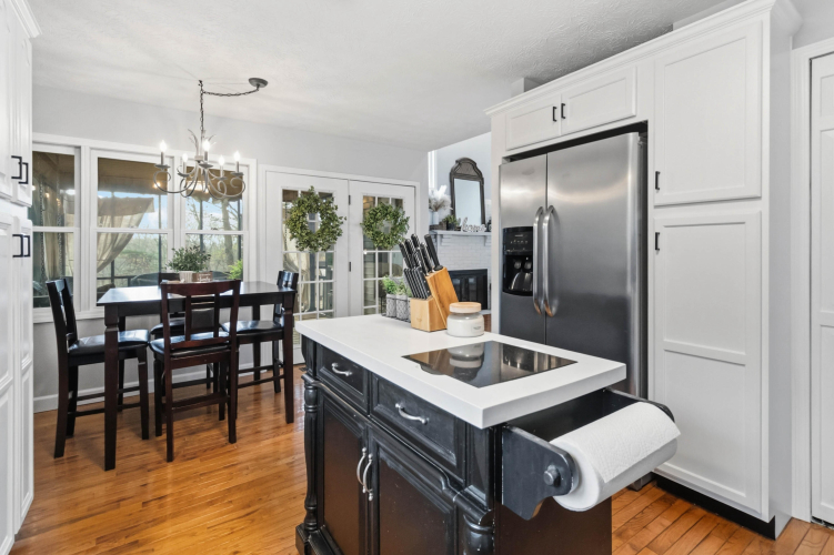 Listing Image 15