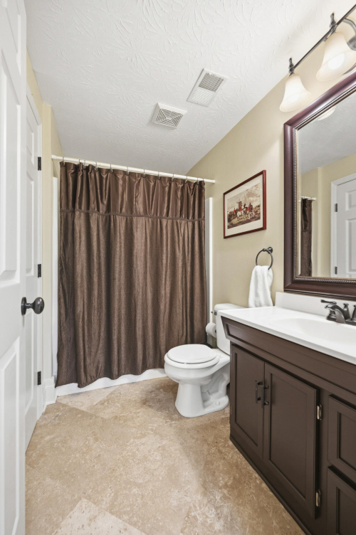 Listing Image 82