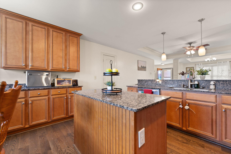 Listing Image 14
