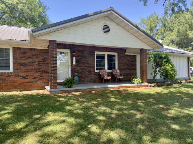 Listing Image 3