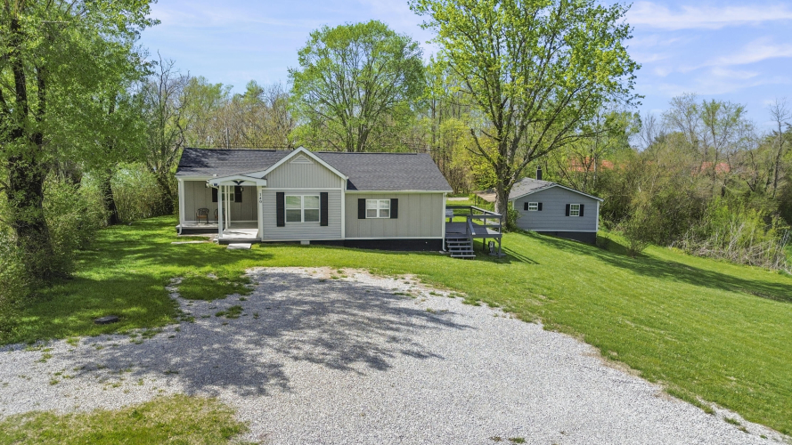 Listing Image 4